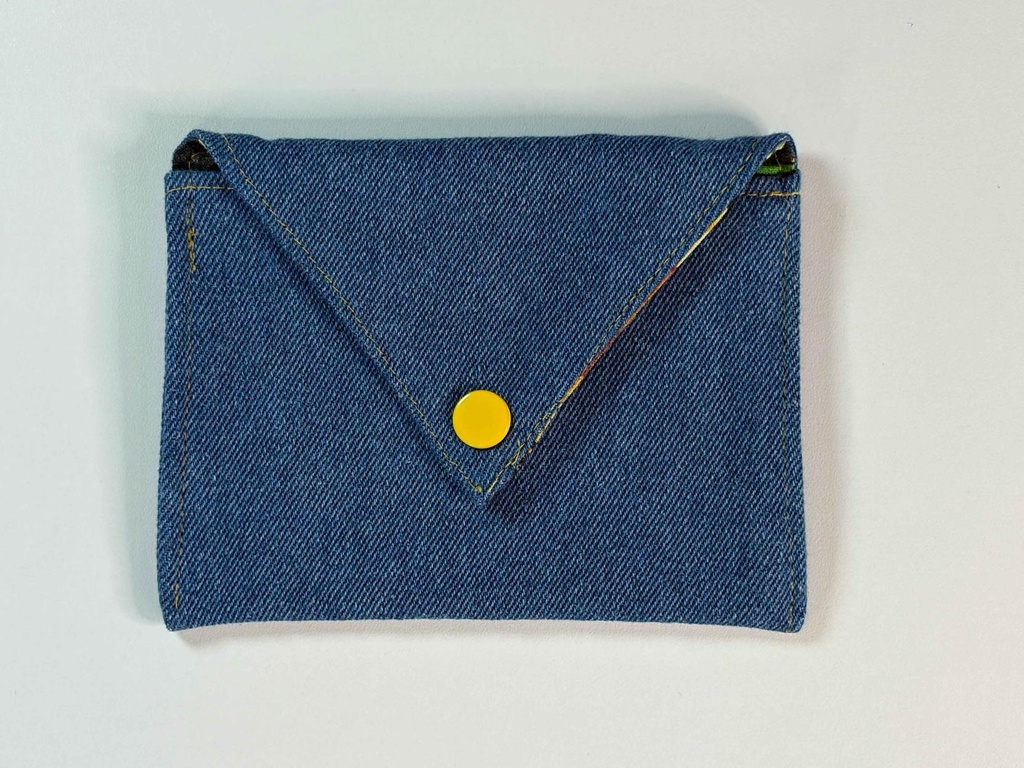 Etui_serv_sani_jeans.jpg